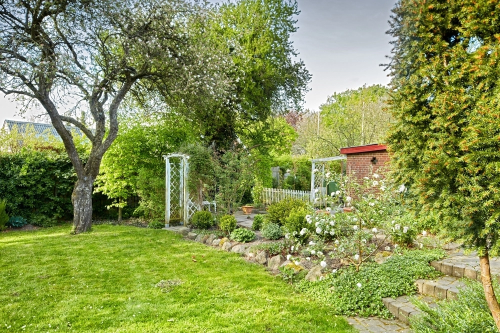 Can I Legally Bury A Relative In My Backyard?